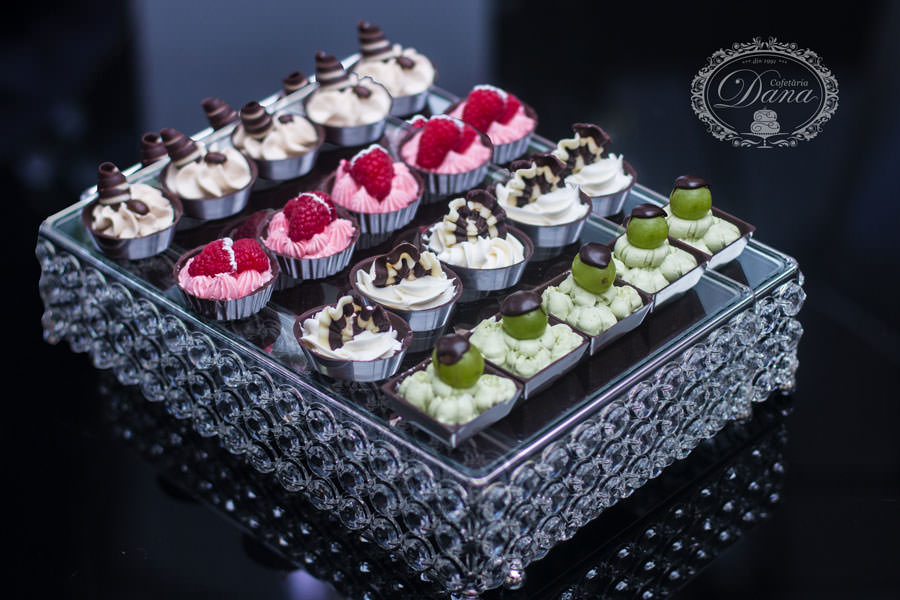 Cofetaria Dana Candy Bar & Marturii